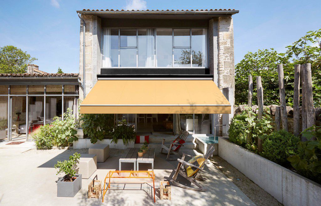 The 5 Best Retractable Awnings for Rain